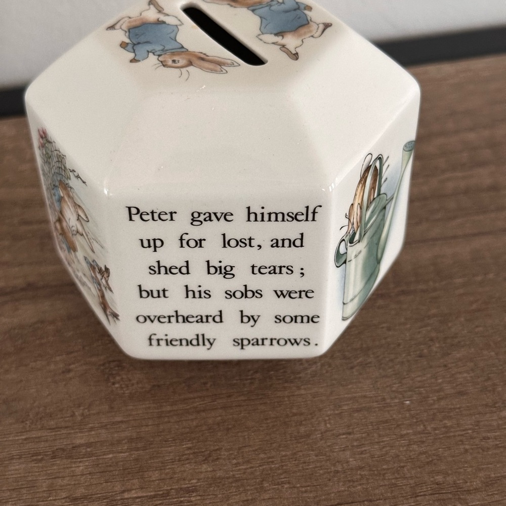 Peter Rabbit Ceramic Money Bank - Picture 5 of 9